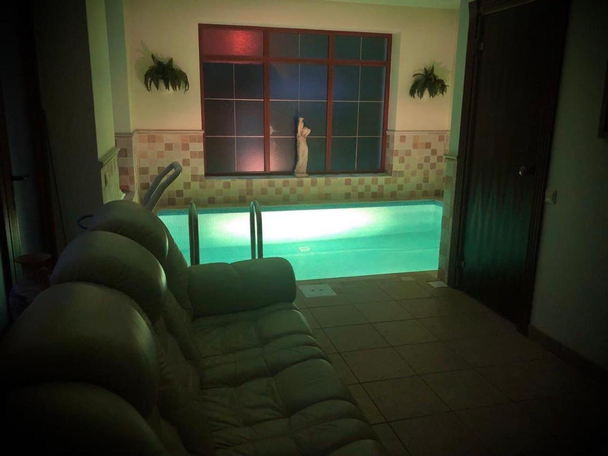 Guests House With Amazing Pool And Sauna Babite Ngoại thất bức ảnh