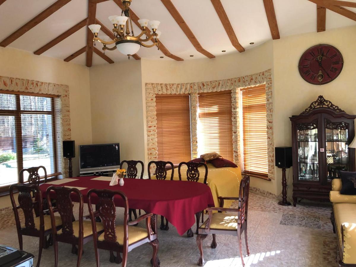 Guests House With Amazing Pool And Sauna Babite Ngoại thất bức ảnh