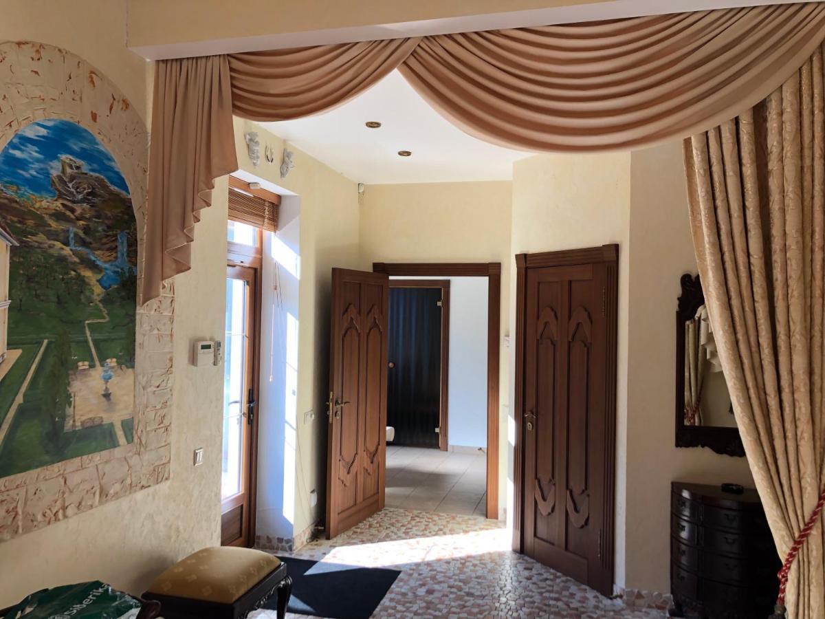Guests House With Amazing Pool And Sauna Babite Ngoại thất bức ảnh