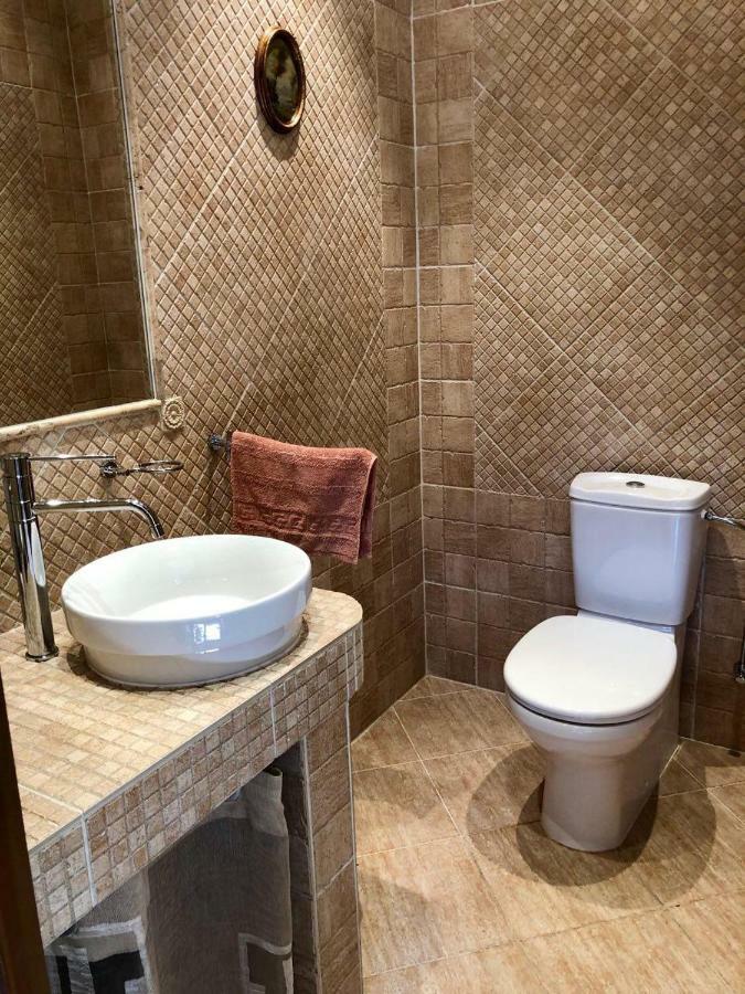 Guests House With Amazing Pool And Sauna Babite Ngoại thất bức ảnh